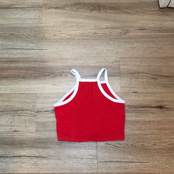 Tank top that fits like a bra top - Picture 2 of 2